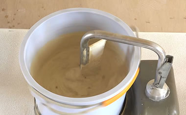 Use automatic putty filler maker.