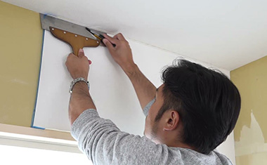How to apply wallpaper to gypsum boards edge to edge matching + joint cut  method
